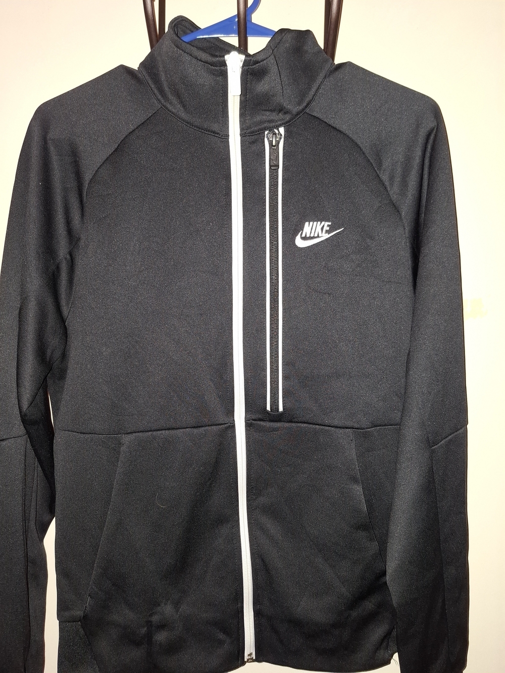 Nike Men's Black/White Full-Zip Track Jacket, Stand-Up Collar, Zipped Pockets S